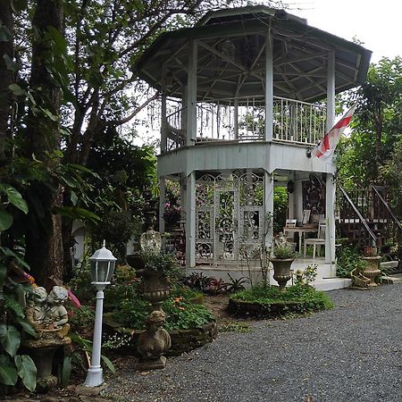 Balmy Hideout Cafe & Homestay Banhuajkeo Kültér fotó